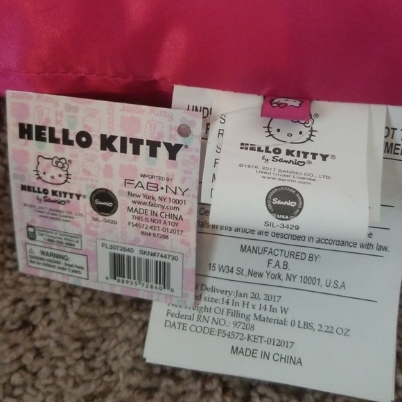 Pink Hello Kitty Pillow.  NEW WITH TAGS - Picture 4 of 5